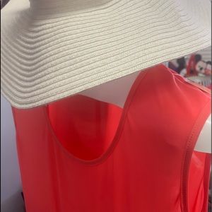 Summer knit short beach dress with white hat